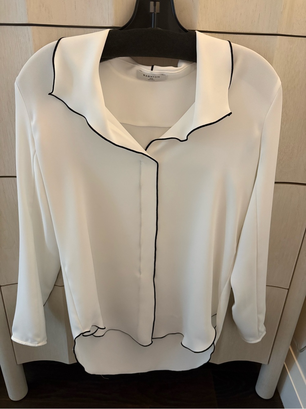 NEW (without tags) Aritzia Babaton White Blouse with Black Ruffle-Edge Trim XXS